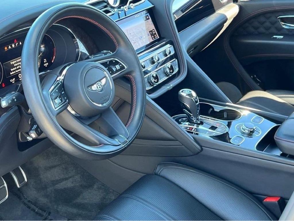 Bentley Bentayga  2021