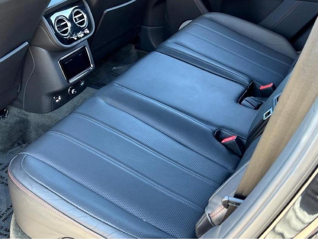 Bentley Bentayga  2021