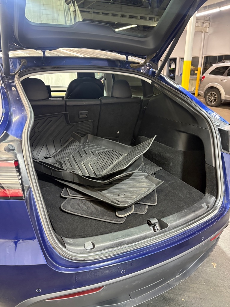 Tesla Model Y  2021 Tesla Model Y  2021