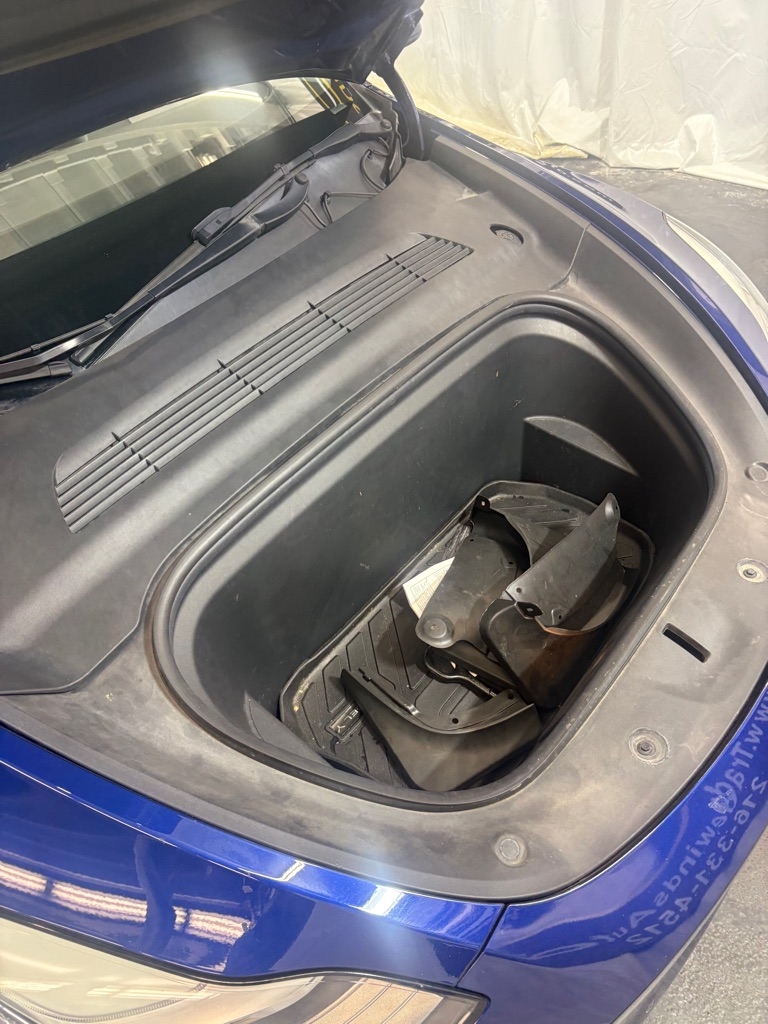 Tesla Model Y  2021 Tesla Model Y  2021