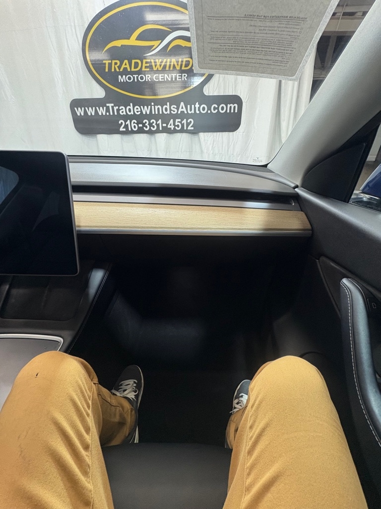 Tesla Model Y  2021 Tesla Model Y  2021