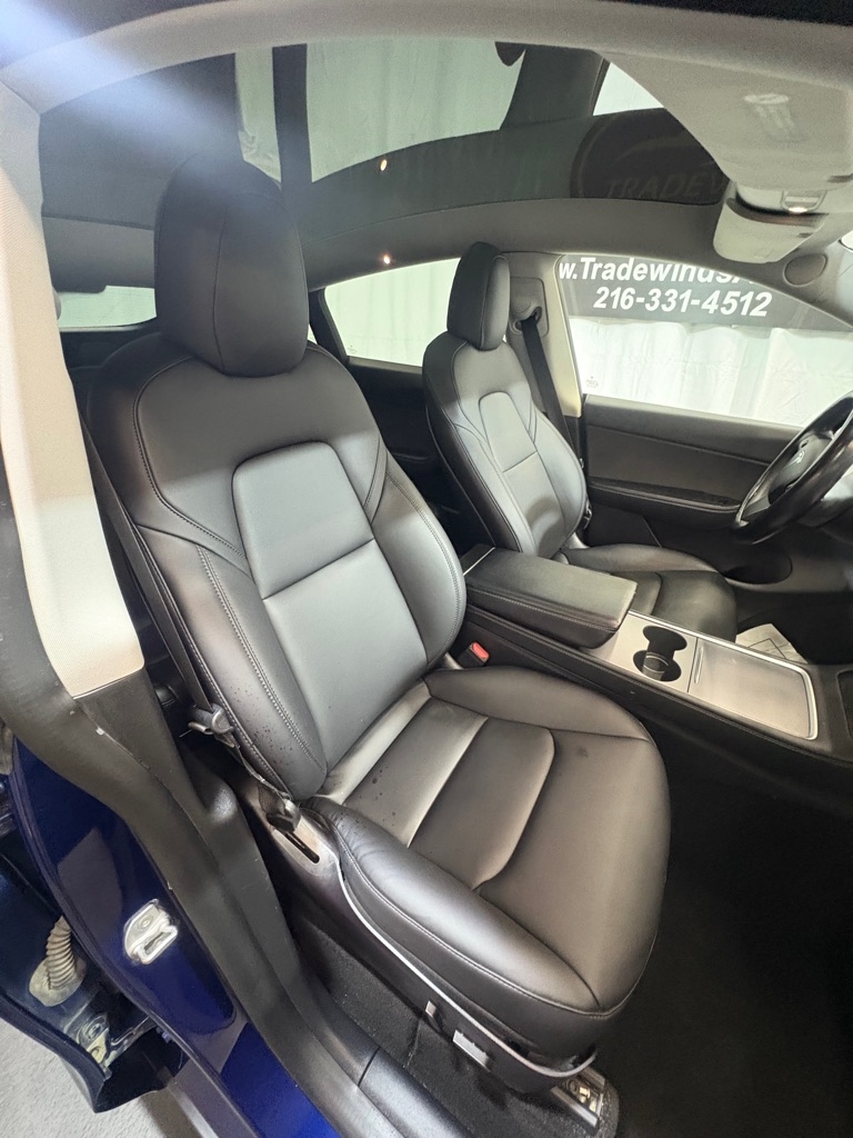 Tesla Model Y  2021 Tesla Model Y  2021