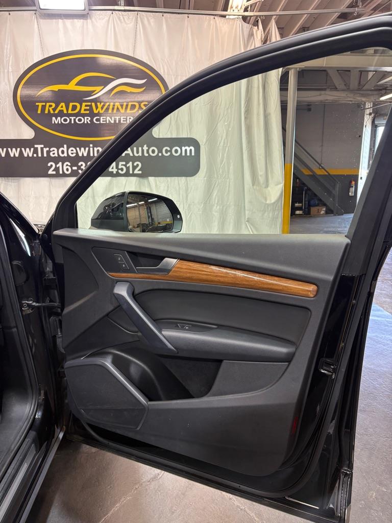 Audi Q5  2021 Audi Q5  2021
