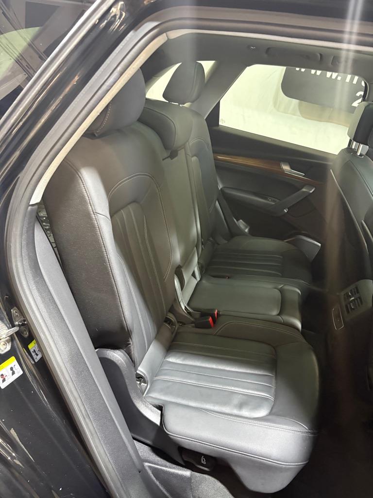 Audi Q5  2021 Audi Q5  2021