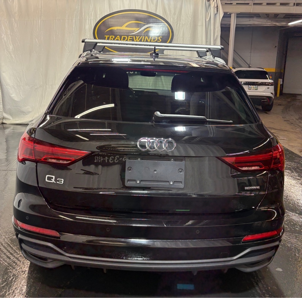 2022 Audi Q3 Premium S line 45 TFSI photo 4