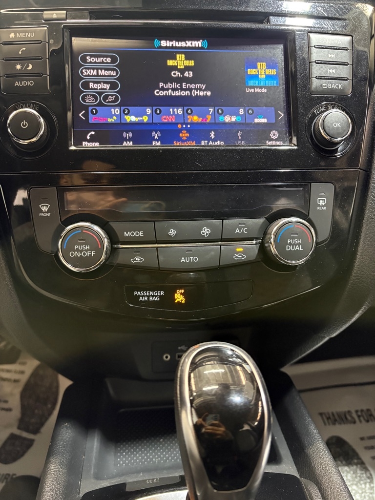Nissan Rogue Sport  2019