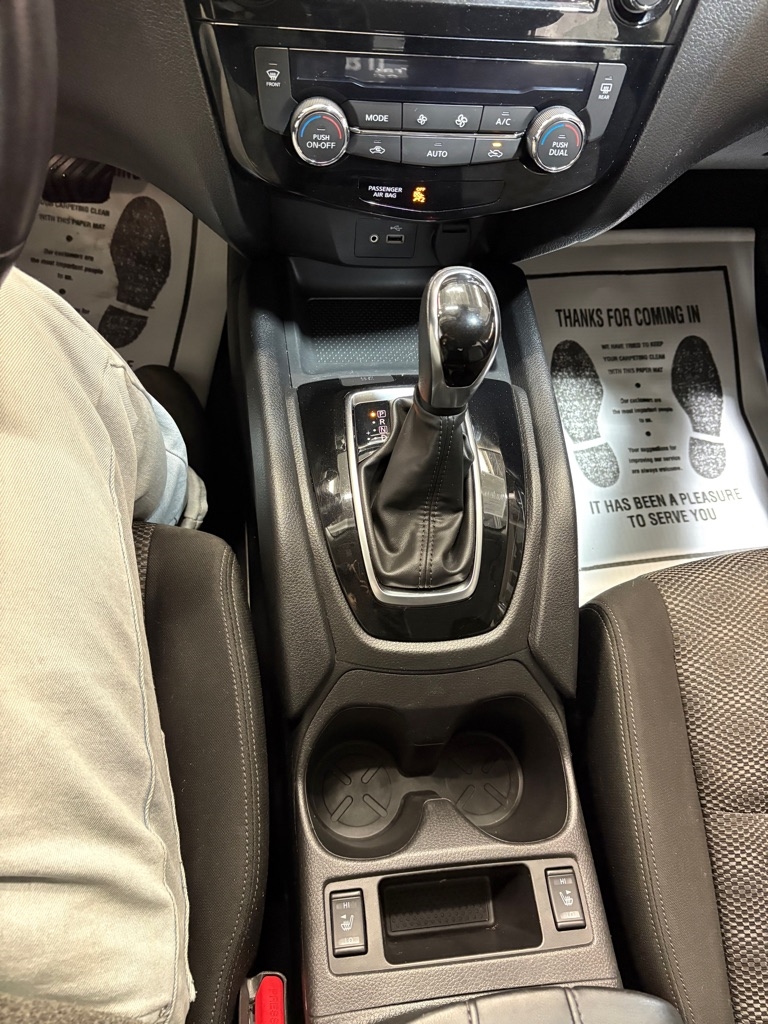 Nissan Rogue Sport  2019