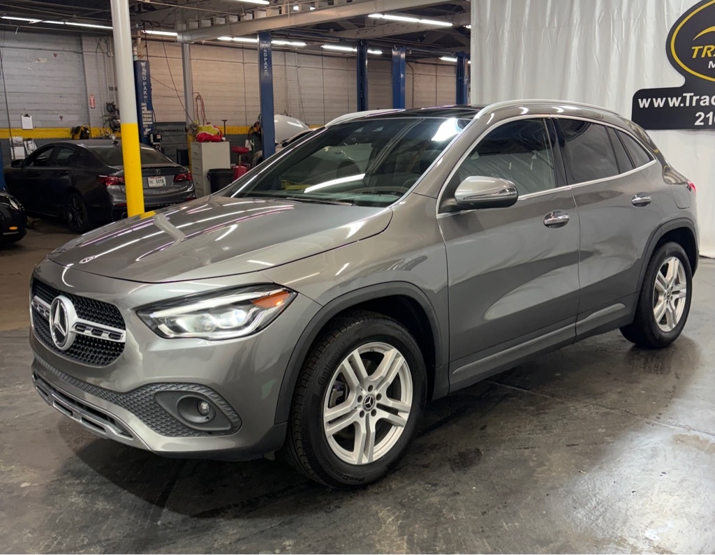 Mercedes-Benz GLA-Class  2021