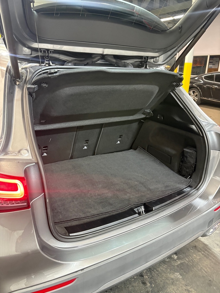 Mercedes-Benz GLA-Class  2021