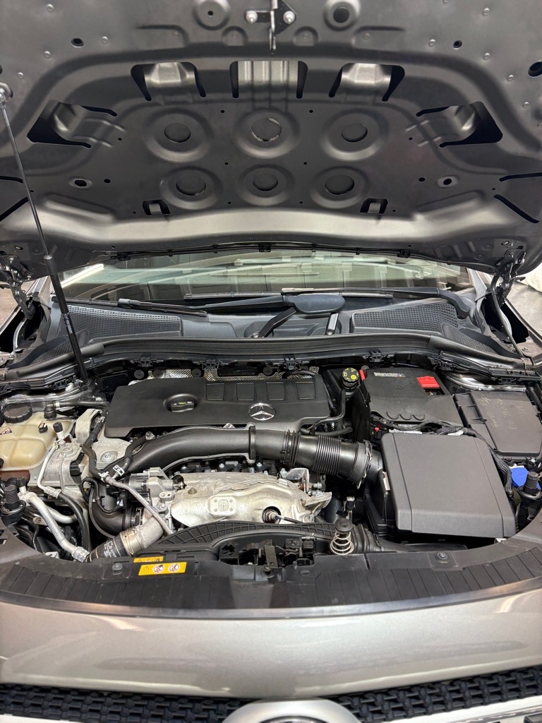 Mercedes-Benz GLA-Class  2021