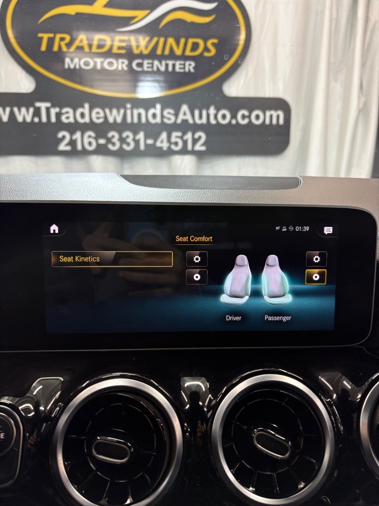 Mercedes-Benz GLA-Class  2021