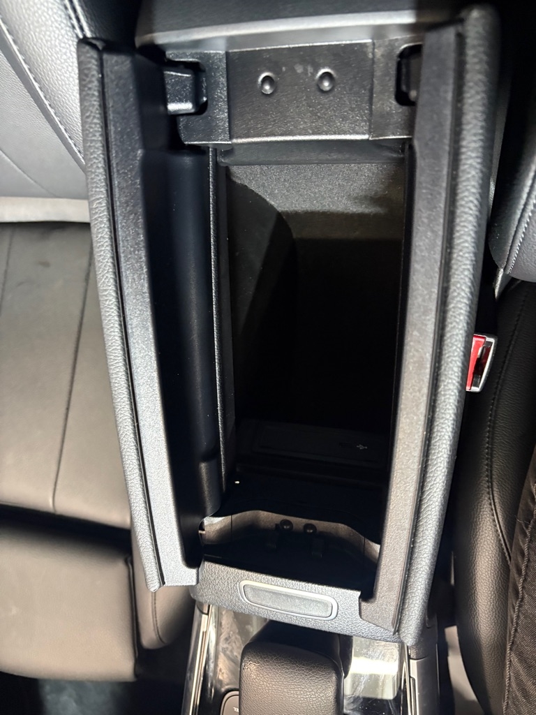 Mercedes-Benz GLA-Class  2021