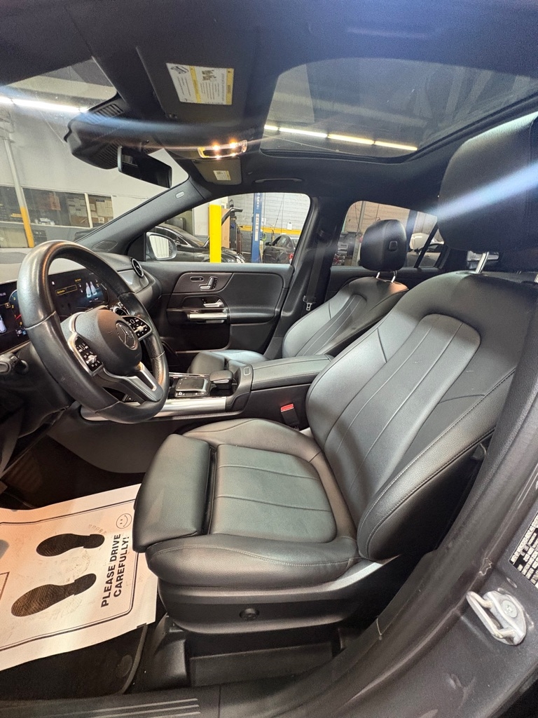 Mercedes-Benz GLA-Class  2021