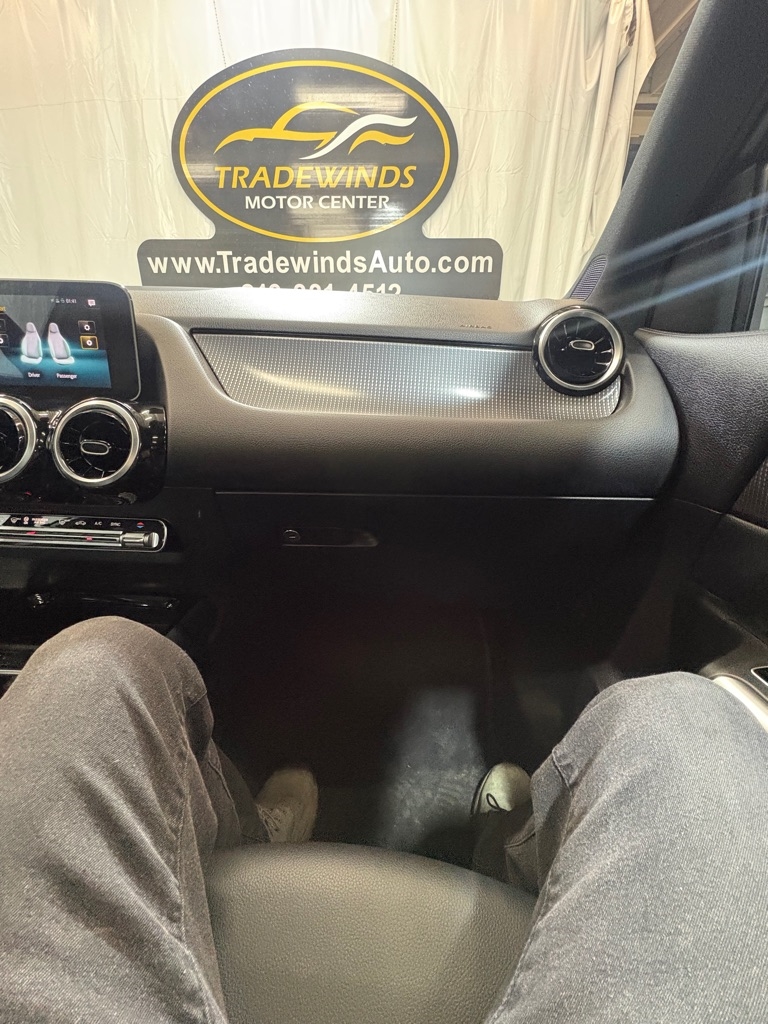 Mercedes-Benz GLA-Class  2021