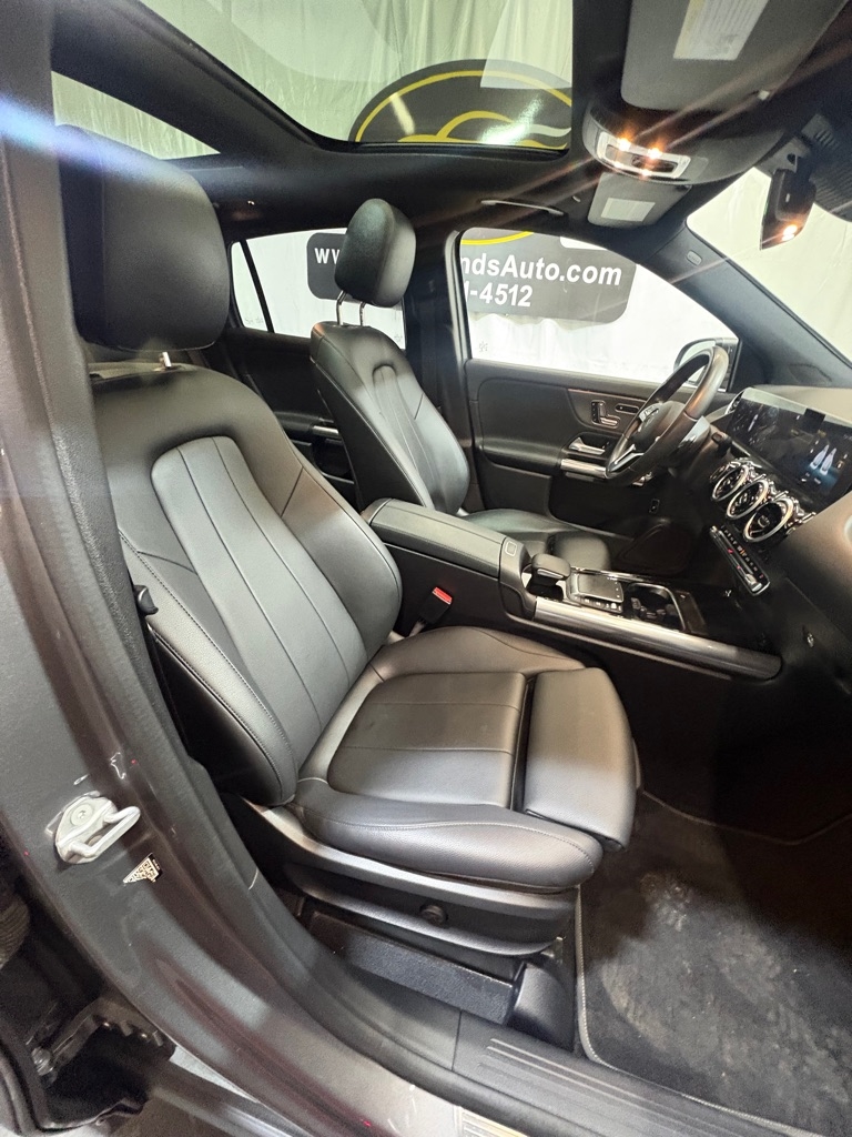 Mercedes-Benz GLA-Class  2021