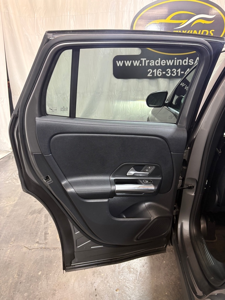 Mercedes-Benz GLA-Class  2021