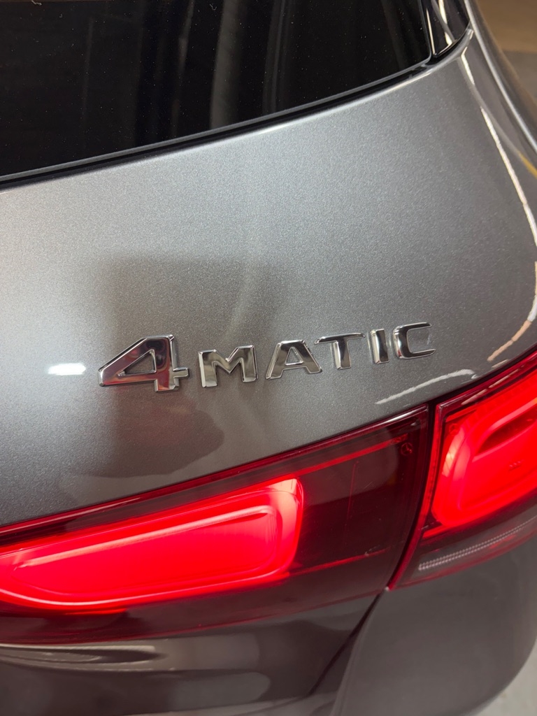 Mercedes-Benz GLA-Class  2021