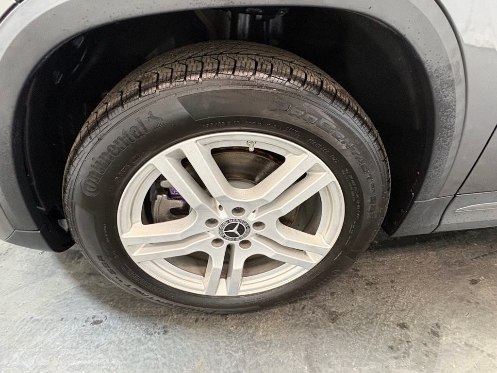 Mercedes-Benz GLA-Class  2021