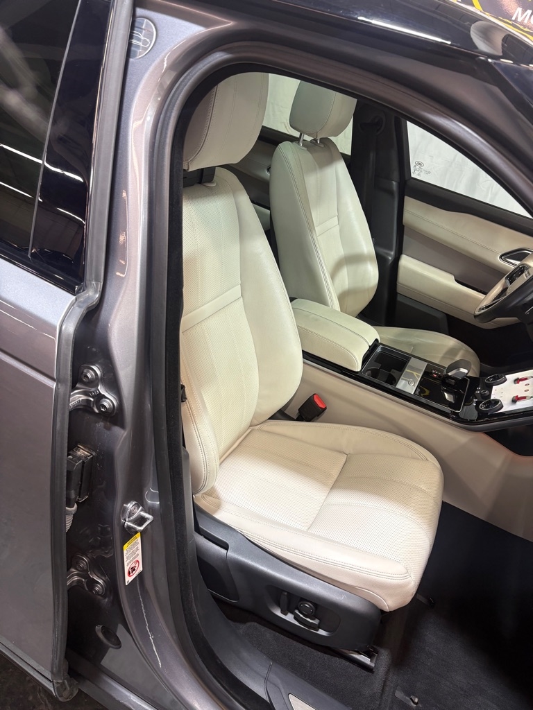 Land Rover Range Rover Velar  2021