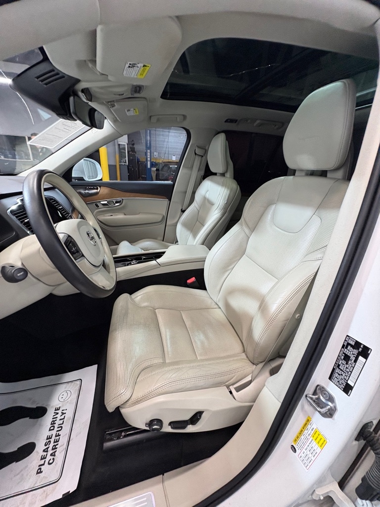 Volvo XC90  2020