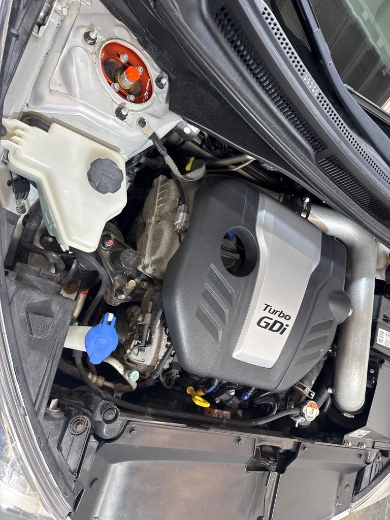 Hyundai Veloster  2016