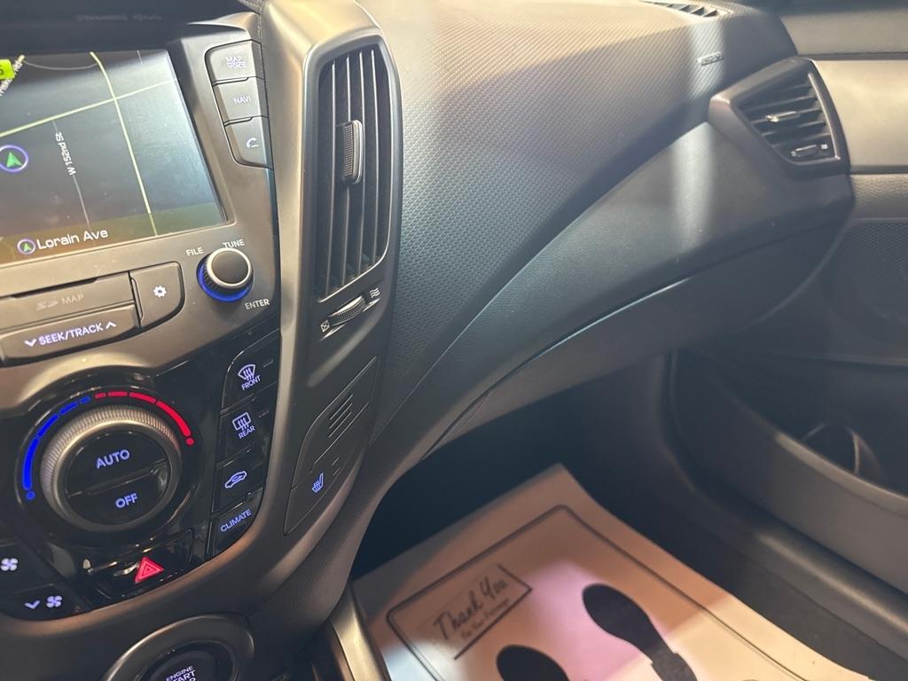 Hyundai Veloster  2016