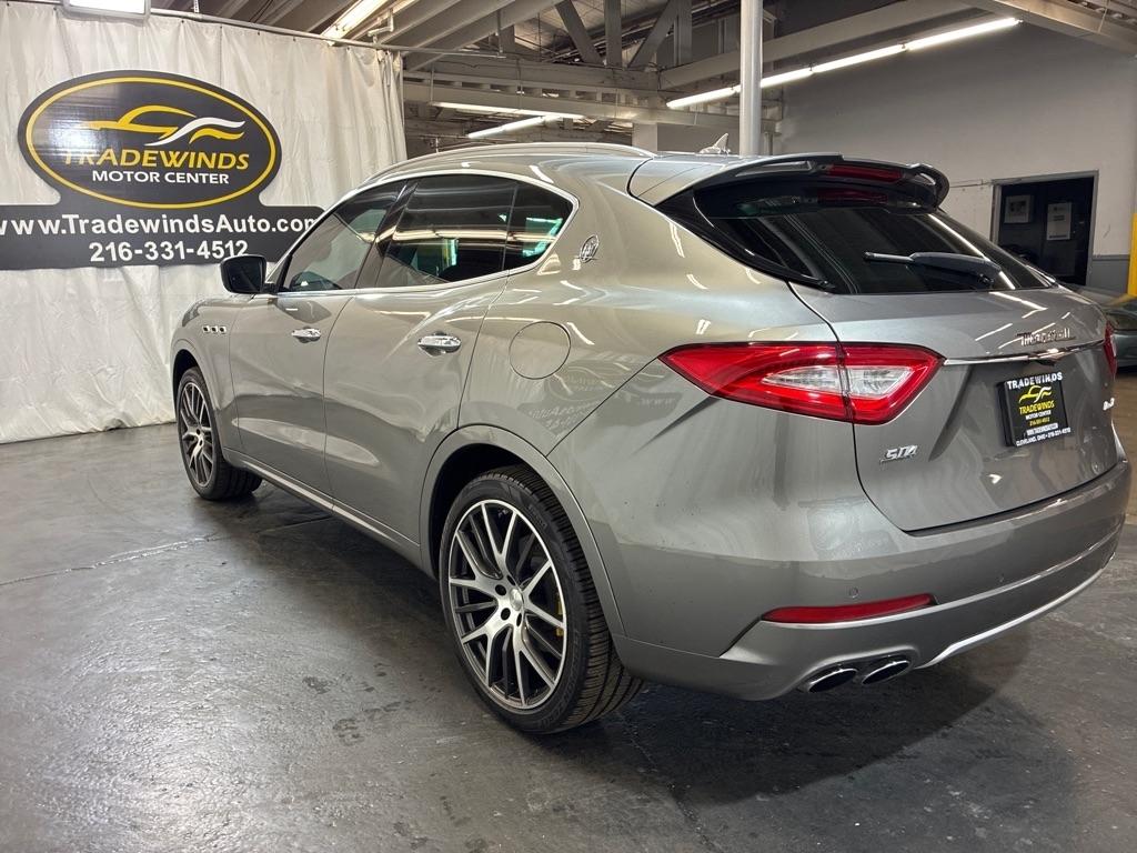 Maserati Levante  2017