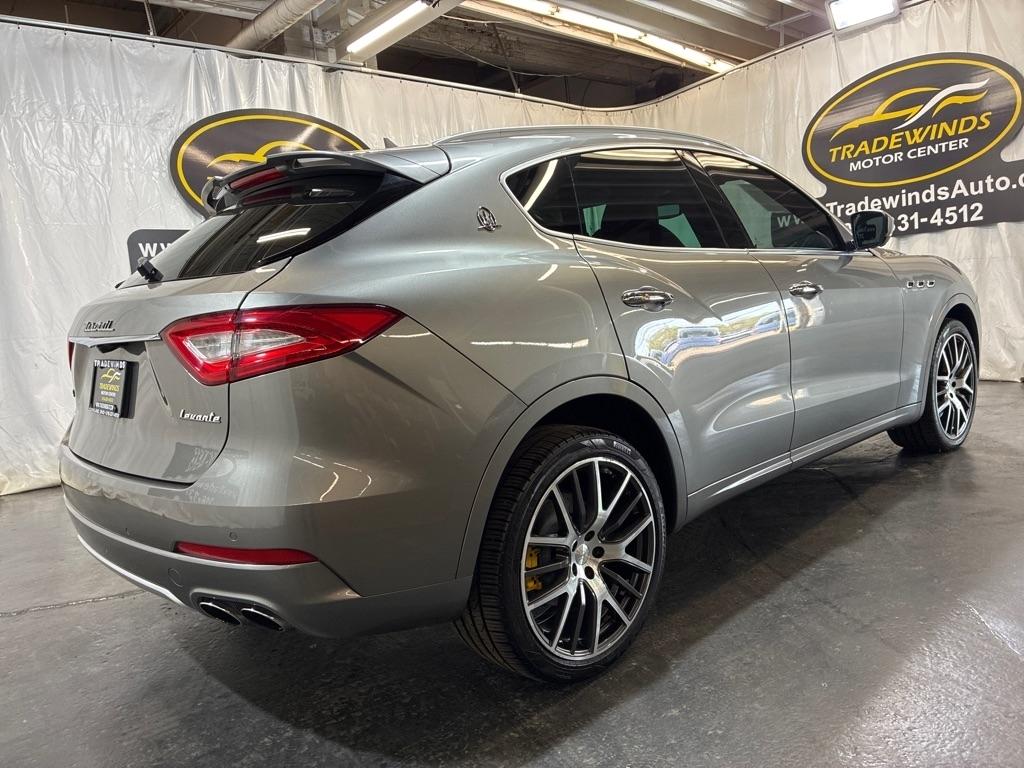 Maserati Levante  2017