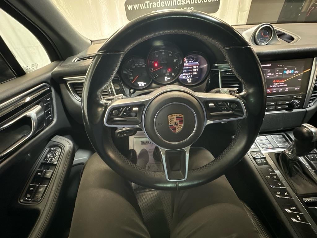 Porsche Macan  2017