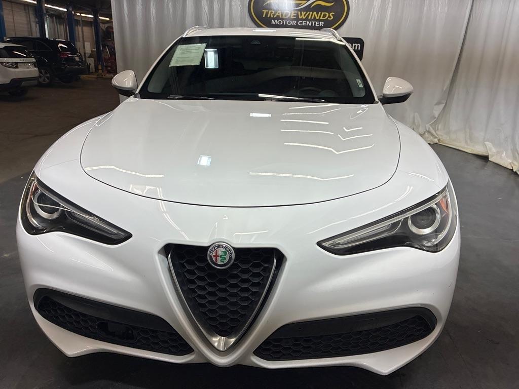 Alfa Romeo Stelvio  2018