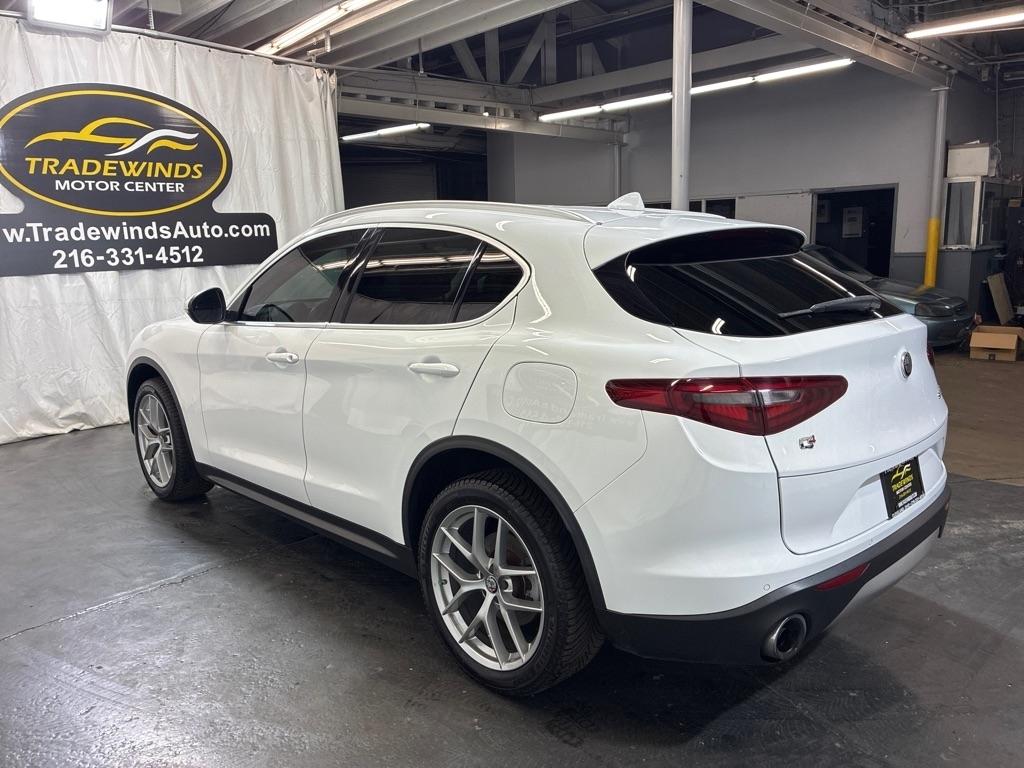 Alfa Romeo Stelvio  2018