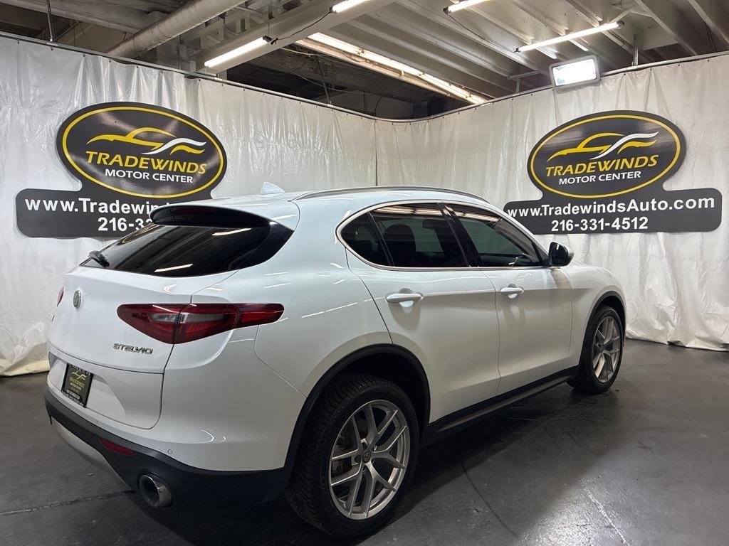 Alfa Romeo Stelvio  2018