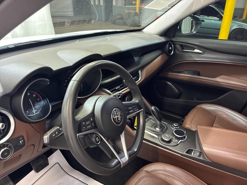 Alfa Romeo Stelvio  2018