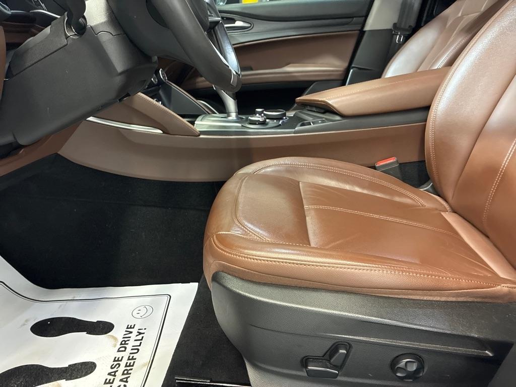 Alfa Romeo Stelvio  2018