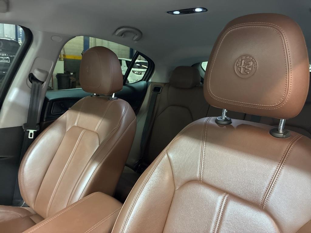 Alfa Romeo Stelvio  2018