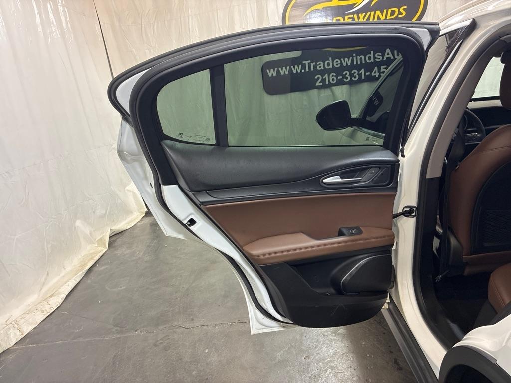 Alfa Romeo Stelvio  2018