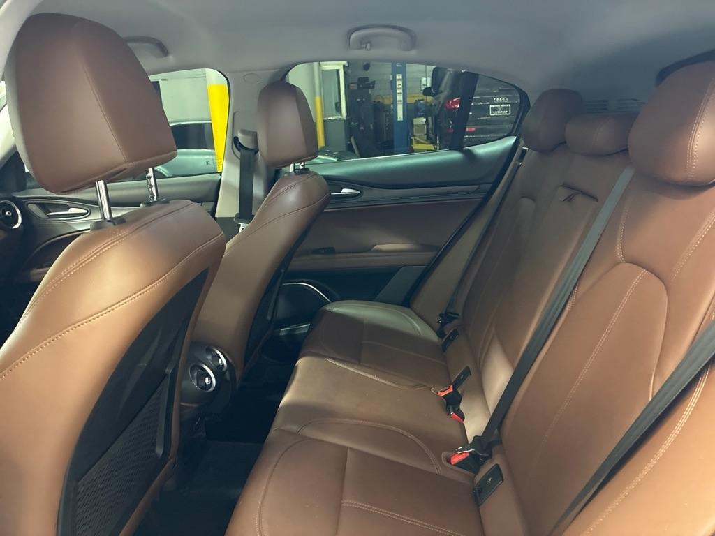 Alfa Romeo Stelvio  2018