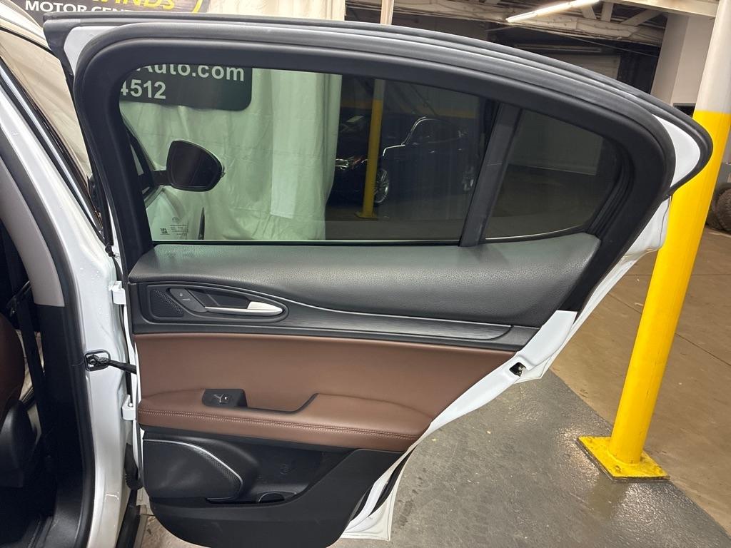 Alfa Romeo Stelvio  2018