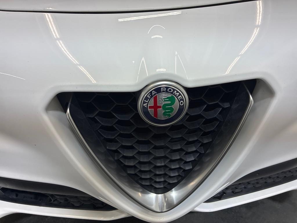 Alfa Romeo Stelvio  2018
