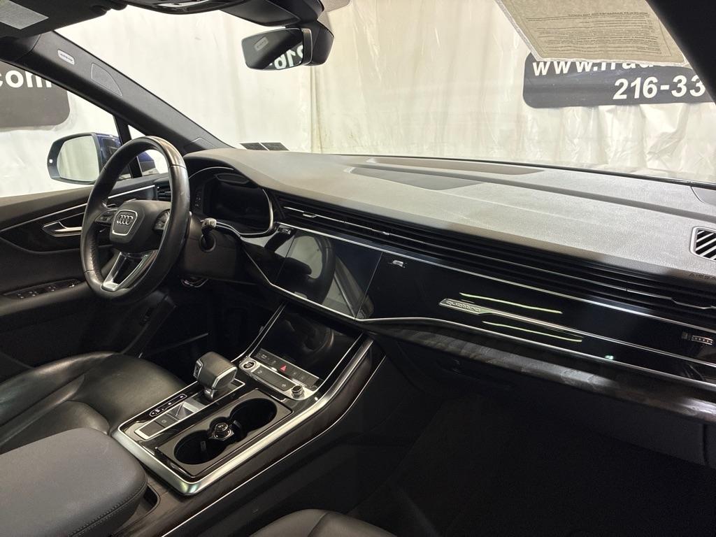 Audi Q7  2021