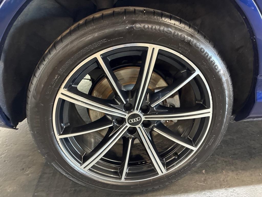 Audi Q7  2021