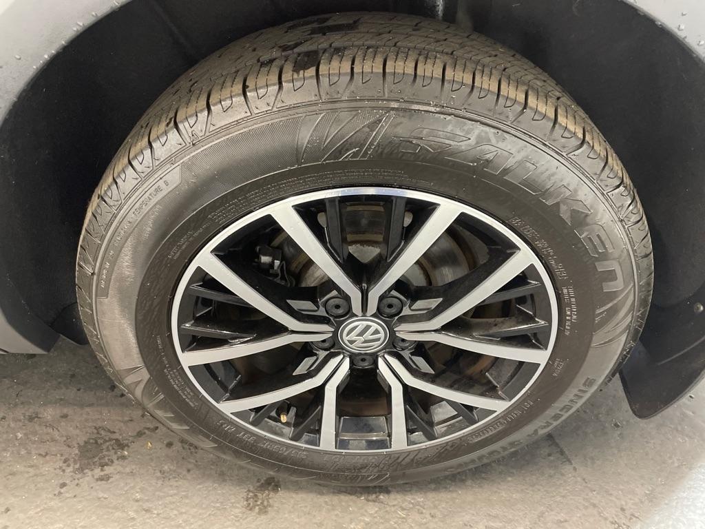 Volkswagen Tiguan  2021