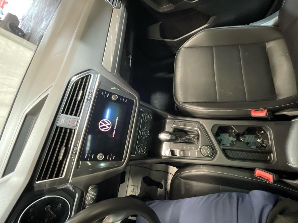 Volkswagen Tiguan  2021