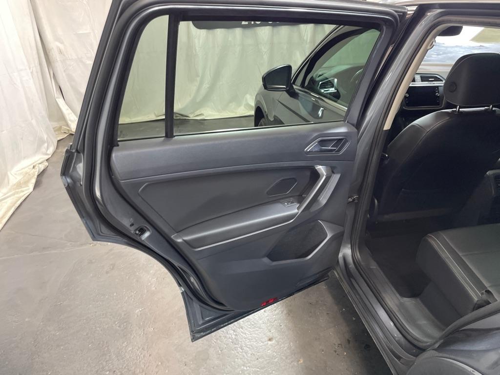 Volkswagen Tiguan  2021