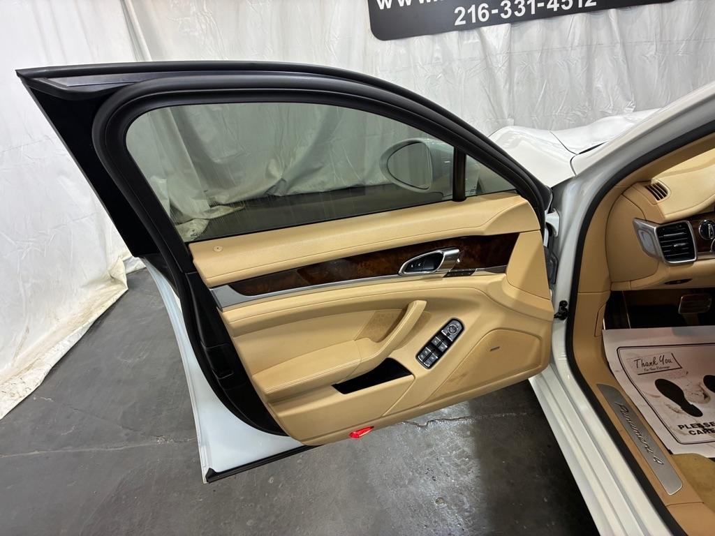 Porsche Panamera  2014