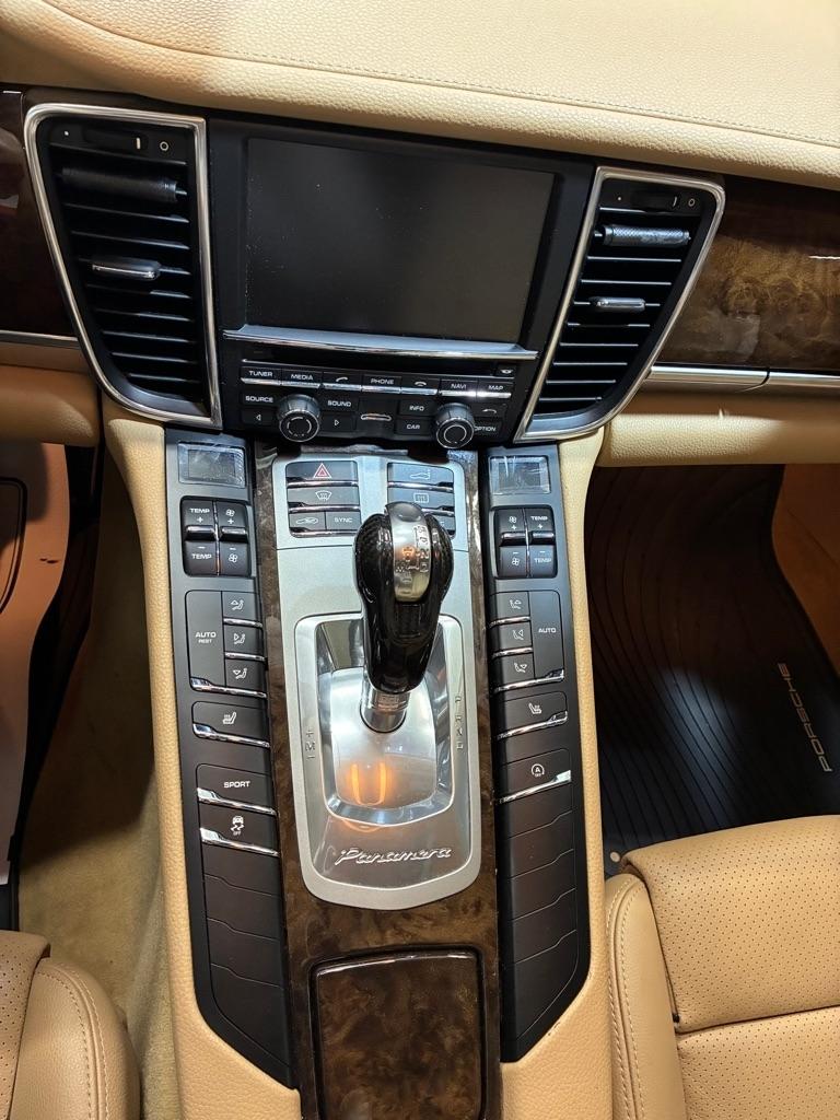 Porsche Panamera  2014