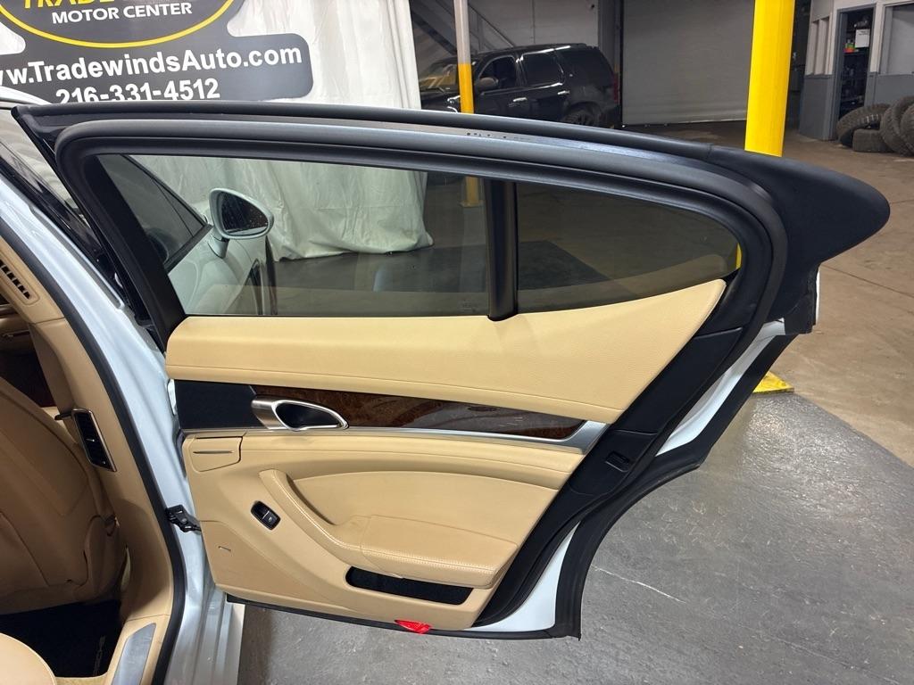 Porsche Panamera  2014