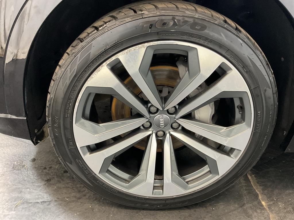 Audi Q8  2019