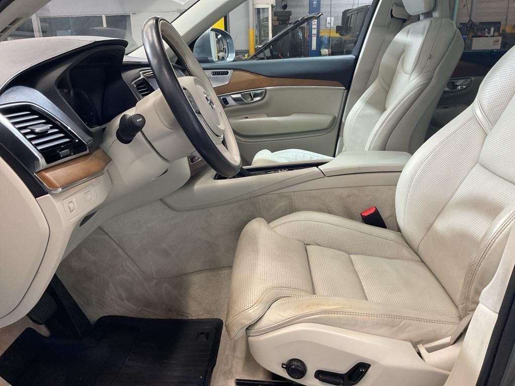 Volvo XC90  2016