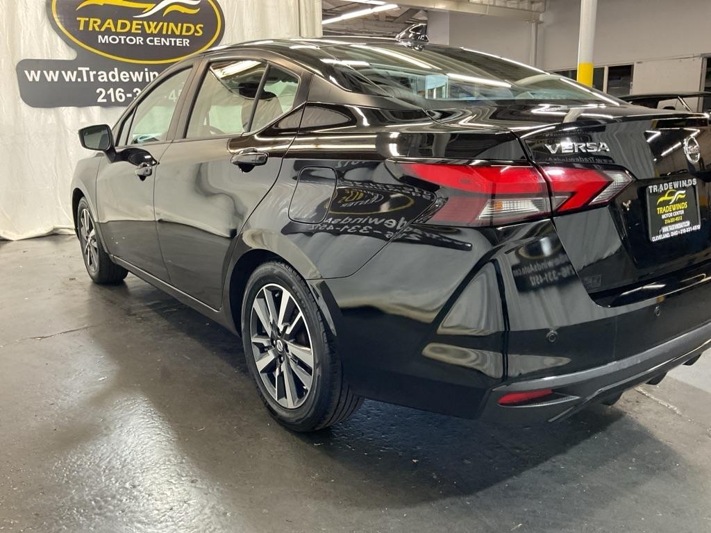 Nissan Versa  2021